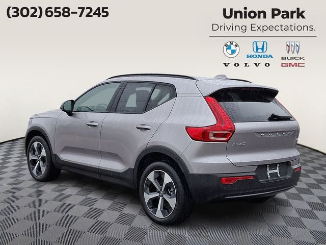 2026 Volvo XC40 B5 Core