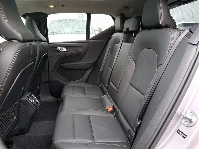 2026 Volvo XC40 B5 Core