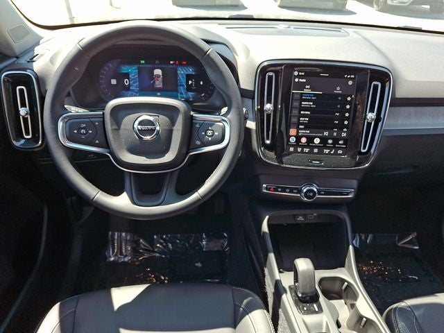 2026 Volvo XC40 B5 Core