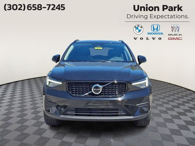 2026 Volvo XC40 B5 Core