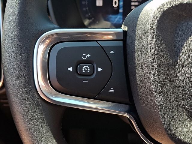 2026 Volvo XC40 B5 Core
