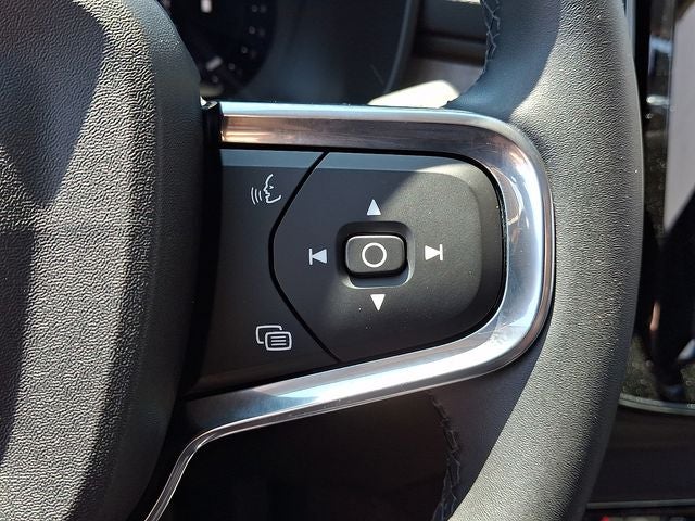 2026 Volvo XC40 B5 Core