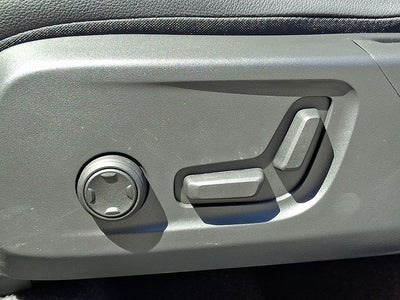 2026 Volvo XC40 B5 Core