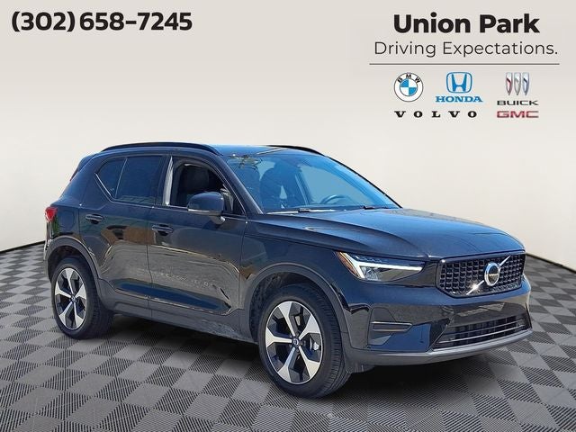 2026 Volvo XC40 B5 Core