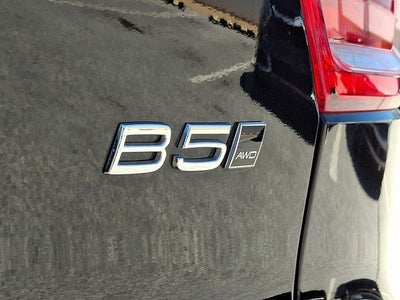 2026 Volvo XC40 B5 Core
