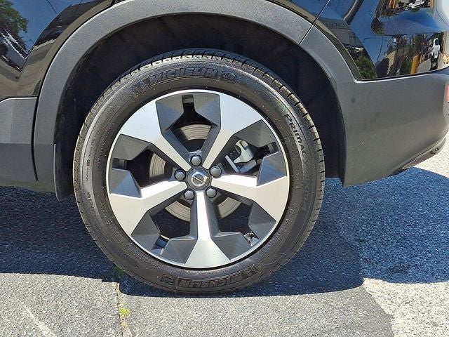 2026 Volvo XC40 B5 Core