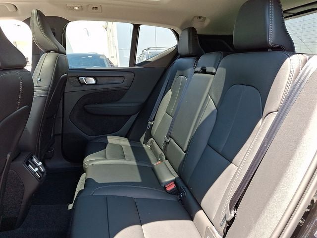 2026 Volvo XC40 B5 Core