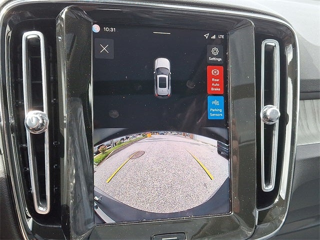 2026 Volvo XC40 B5 Core