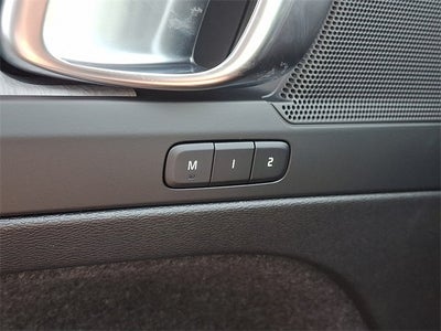 2026 Volvo XC40 B5 Core