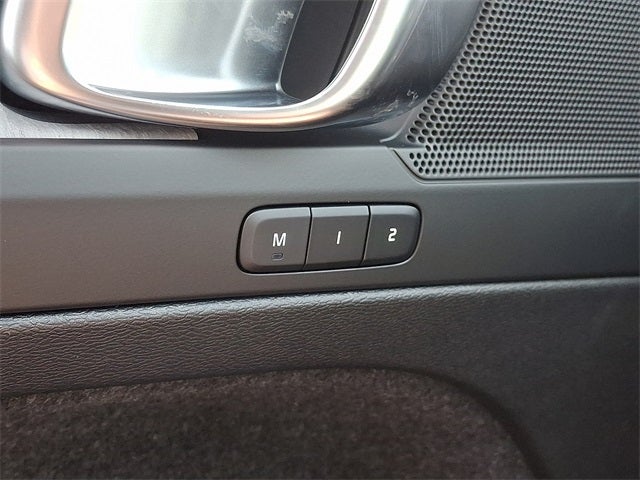 2026 Volvo XC40 B5 Core