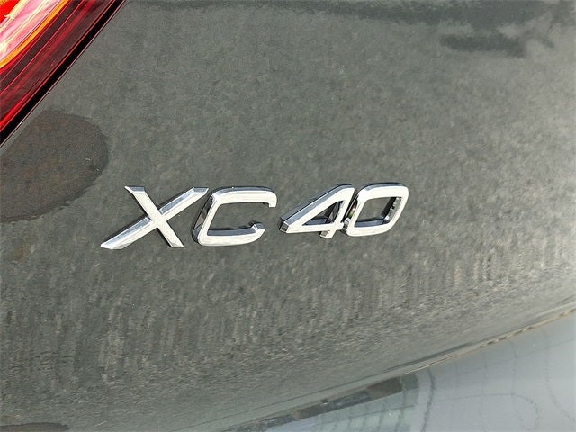 2026 Volvo XC40 B5 Core