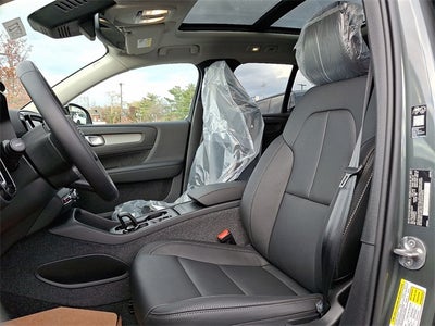 2026 Volvo XC40 B5 Core