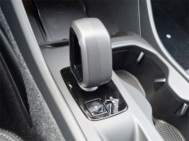 2026 Volvo XC40 B5 Core