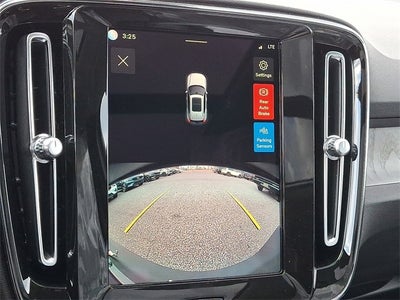 2026 Volvo XC40 B5 Core