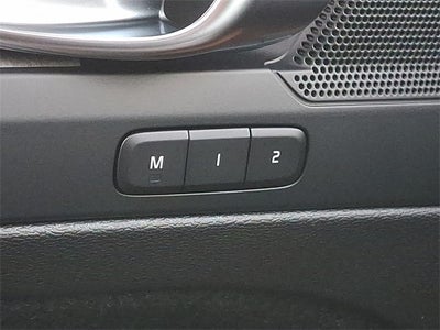 2026 Volvo XC40 B5 Core