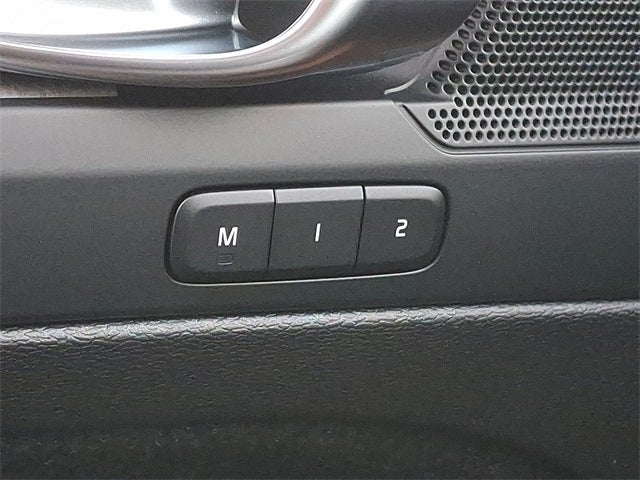 2026 Volvo XC40 B5 Core