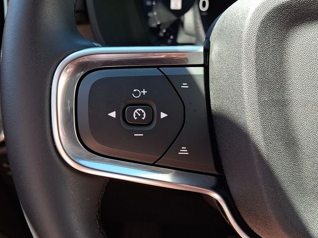 2026 Volvo XC40 B5 Core
