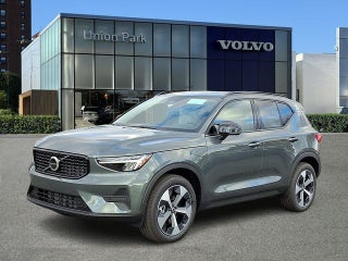 2026 Volvo XC40 B5 Core