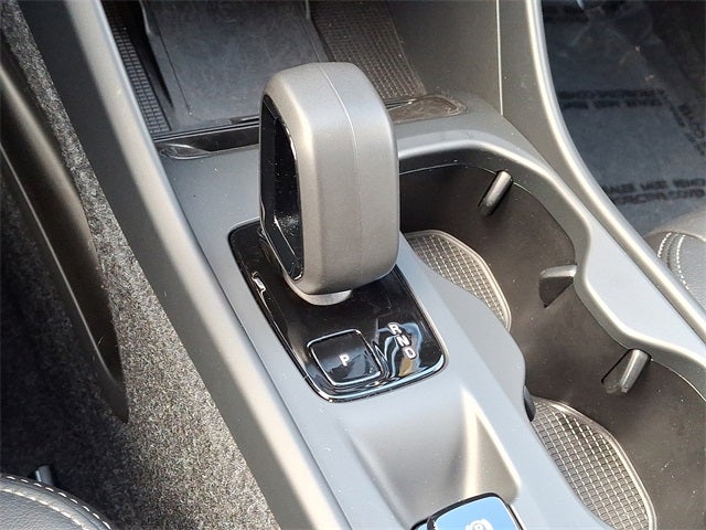 2026 Volvo XC40 B5 Core