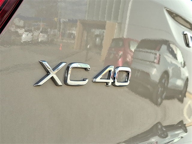2026 Volvo XC40 B5 Core