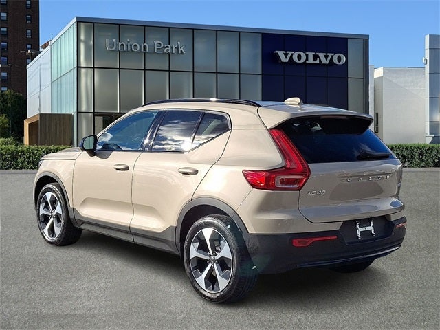 2026 Volvo XC40 B5 Core