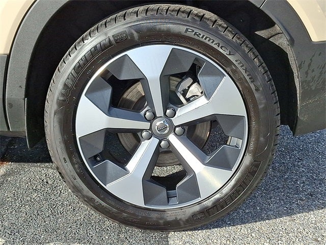 2026 Volvo XC40 B5 Core