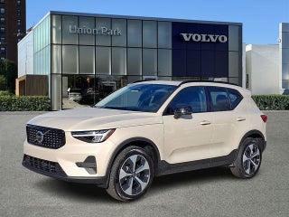 2026 Volvo XC40 B5 Core