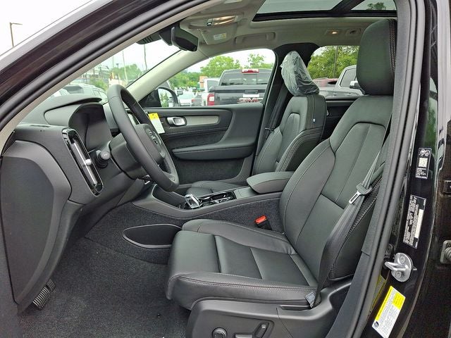 2026 Volvo XC40 B5 Ultra