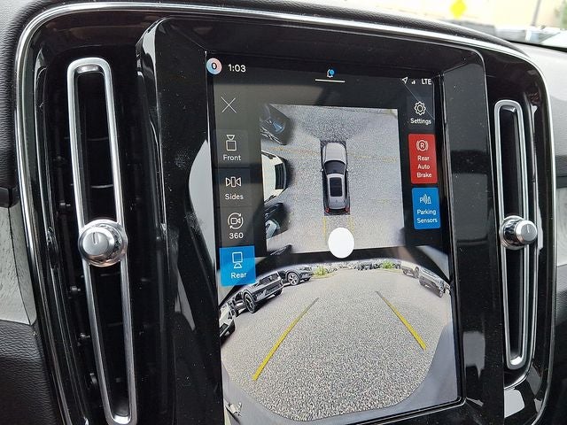 2026 Volvo XC40 B5 Ultra