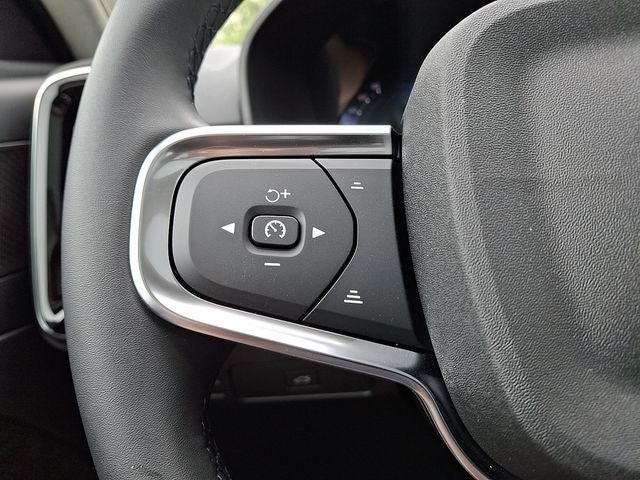 2026 Volvo XC40 B5 Ultra