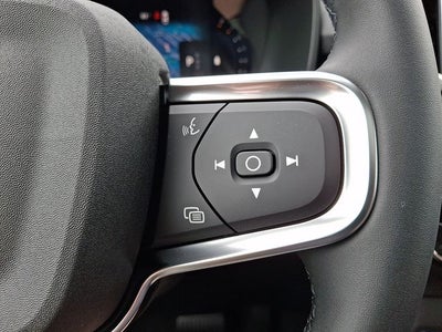 2026 Volvo XC40 B5 Ultra