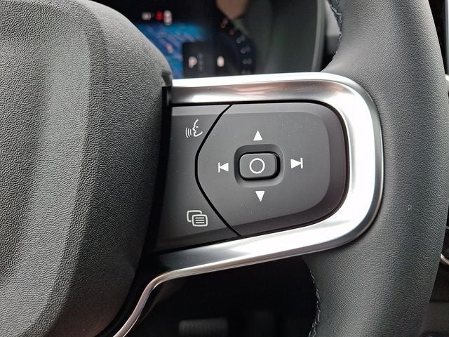 2026 Volvo XC40 B5 Ultra