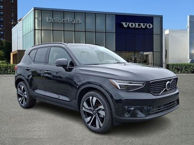 2026 Volvo XC40 B5 Ultra