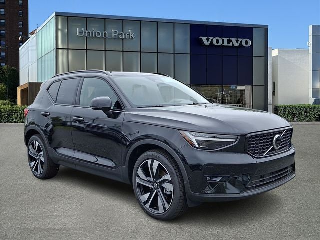 2026 Volvo XC40 B5 Ultra