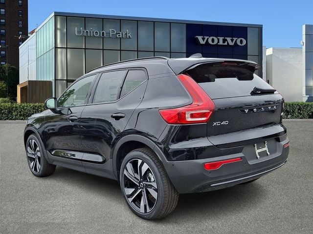 2026 Volvo XC40 B5 Ultra