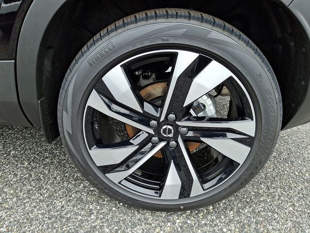 2026 Volvo XC40 B5 Ultra