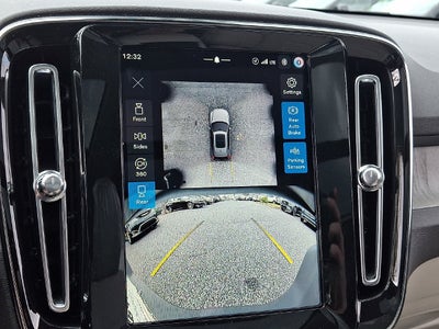 2026 Volvo XC40 B5 Ultra
