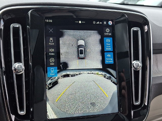 2026 Volvo XC40 B5 Ultra