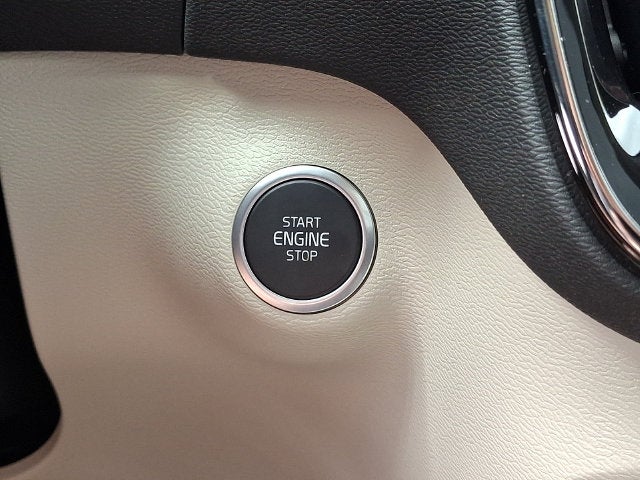 2026 Volvo XC40 B5 Ultra