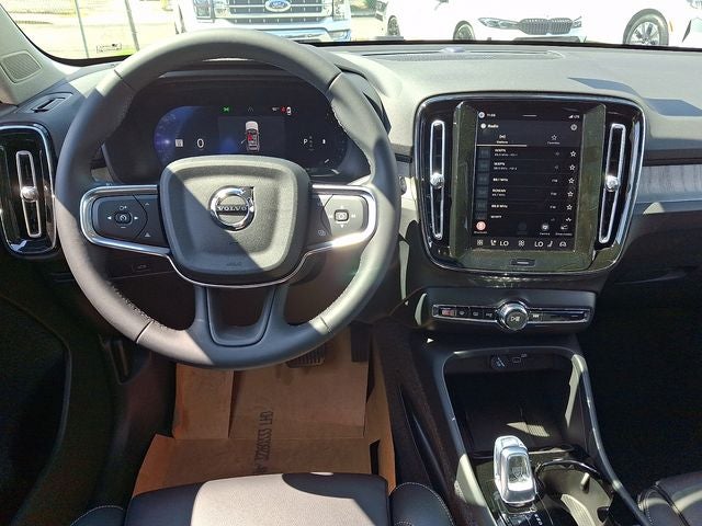 2026 Volvo XC40 B5 Ultra