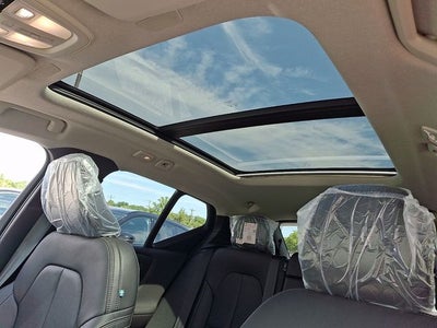 2026 Volvo XC40 B5 Ultra