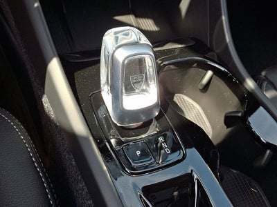2026 Volvo XC40 B5 Ultra