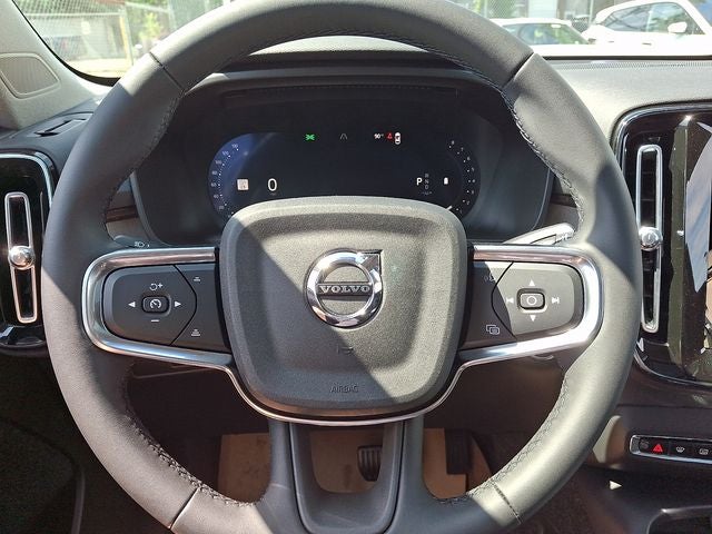 2026 Volvo XC40 B5 Ultra