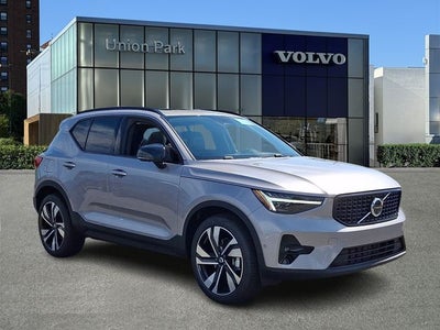 2026 Volvo XC40 B5 Ultra