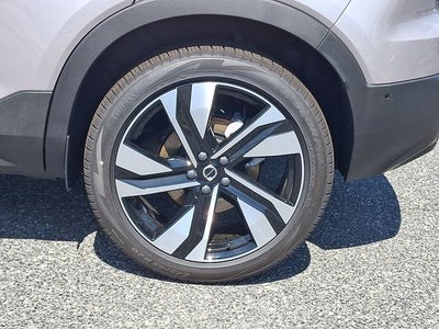 2026 Volvo XC40 B5 Ultra