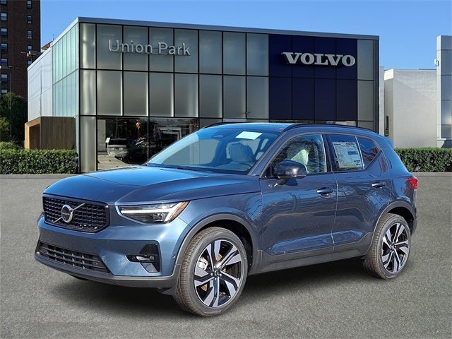 2026 Volvo XC40 B5 Ultra