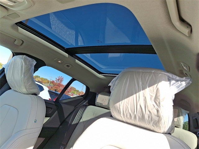 2026 Volvo XC40 B5 Ultra