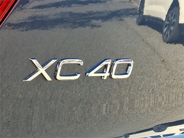 2026 Volvo XC40 B5 Ultra