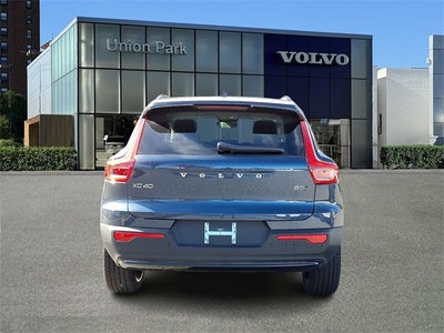 2026 Volvo XC40 B5 Ultra