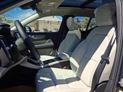 2026 Volvo XC40 B5 Ultra